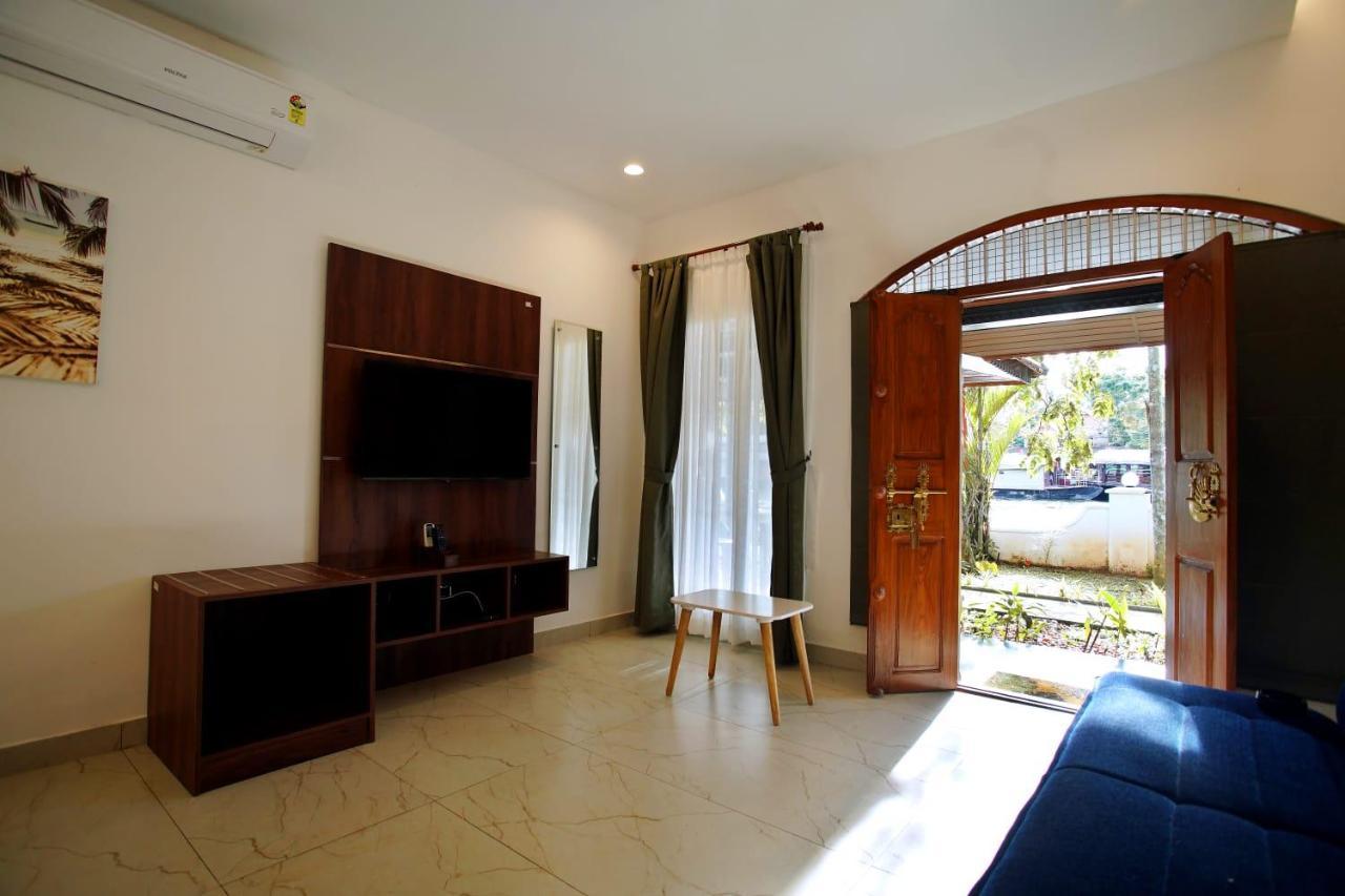 Bamboo Lagoon Backwater Front Resort Alappuzha Exterior foto